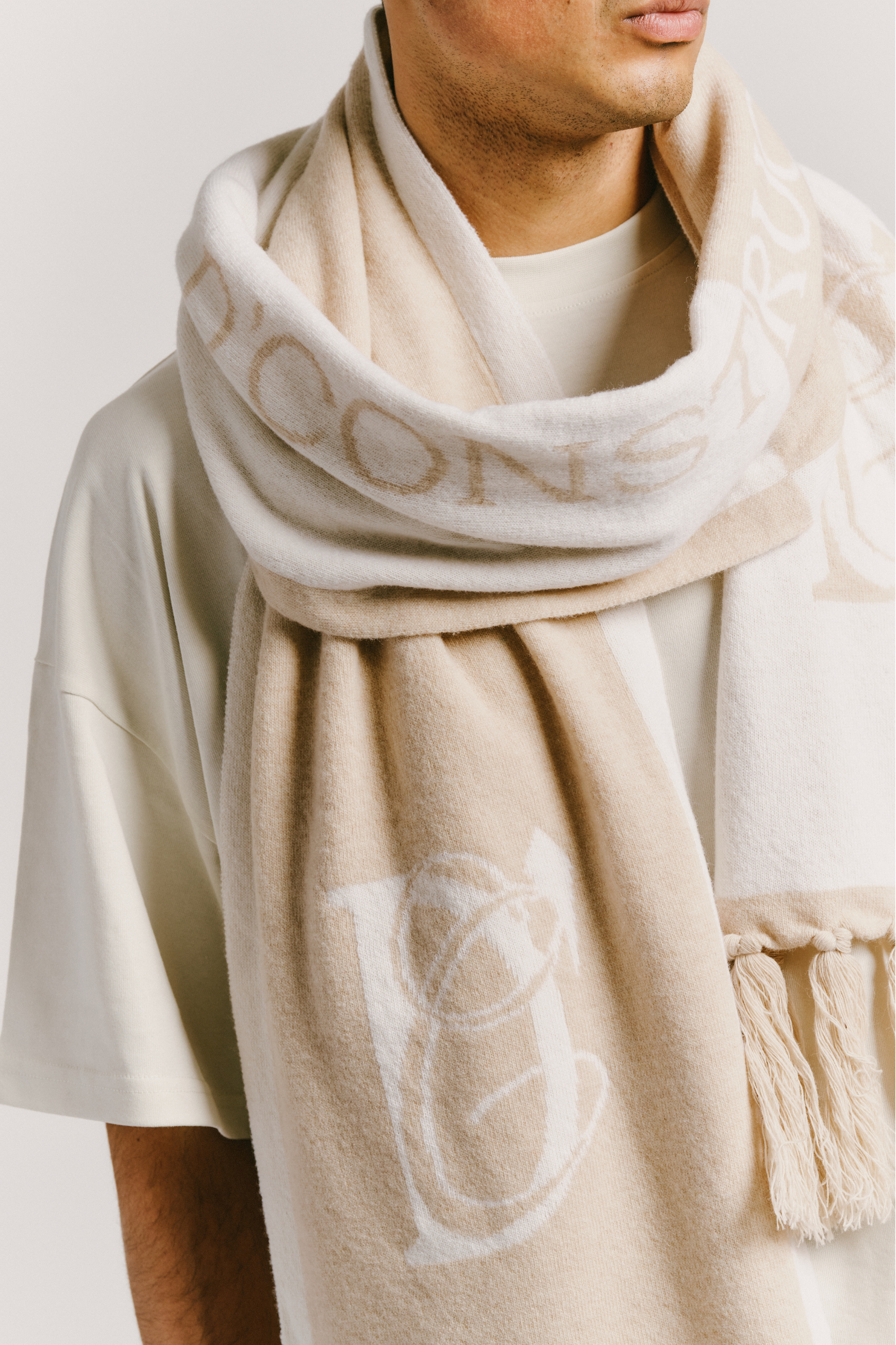 Monogram Schal